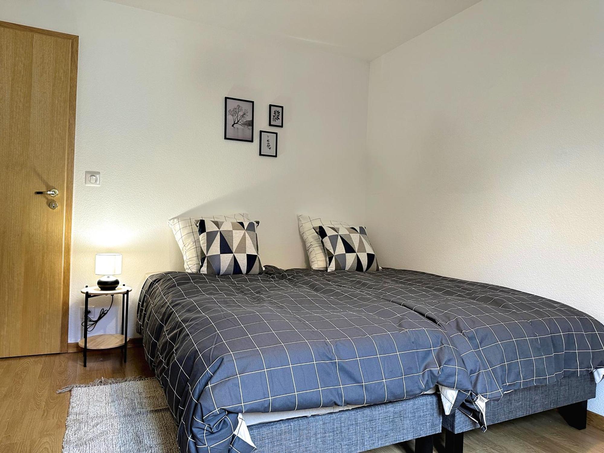 Easy Access With Spacious Private Parking & Near Scenic Bike Routes